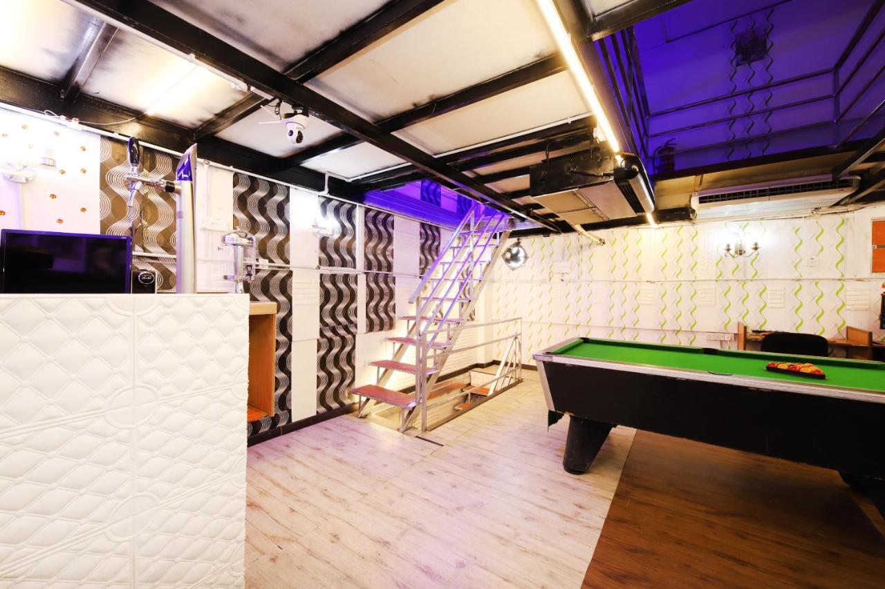 Oyo 43963 T Signature Hotel Petaling Jaya Ngoại thất bức ảnh