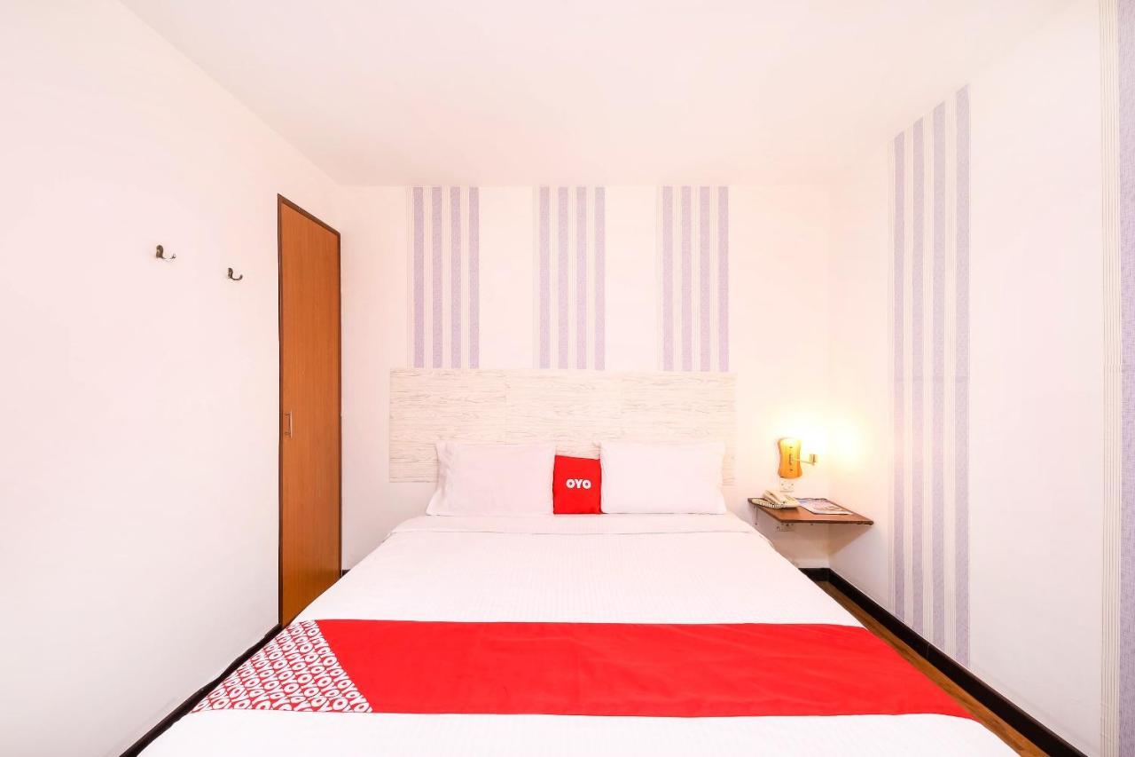 Oyo 43963 T Signature Hotel Petaling Jaya Ngoại thất bức ảnh