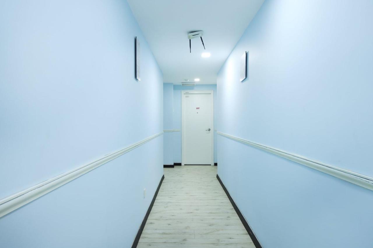 Oyo 43963 T Signature Hotel Petaling Jaya Ngoại thất bức ảnh