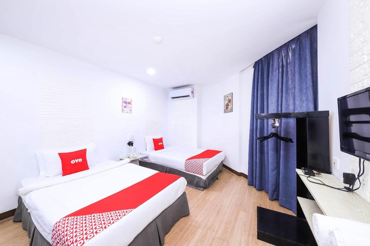 Oyo 43963 T Signature Hotel Petaling Jaya Ngoại thất bức ảnh