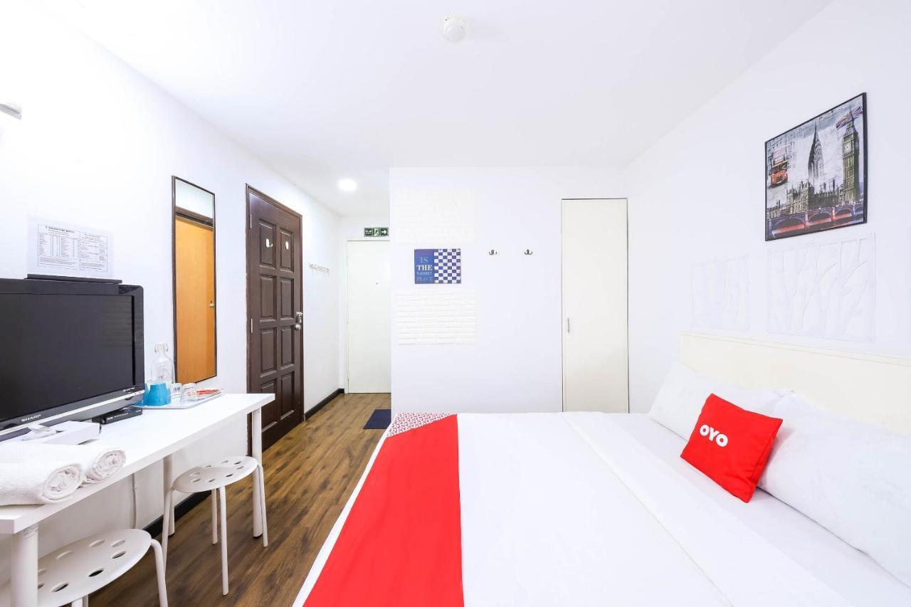 Oyo 43963 T Signature Hotel Petaling Jaya Ngoại thất bức ảnh