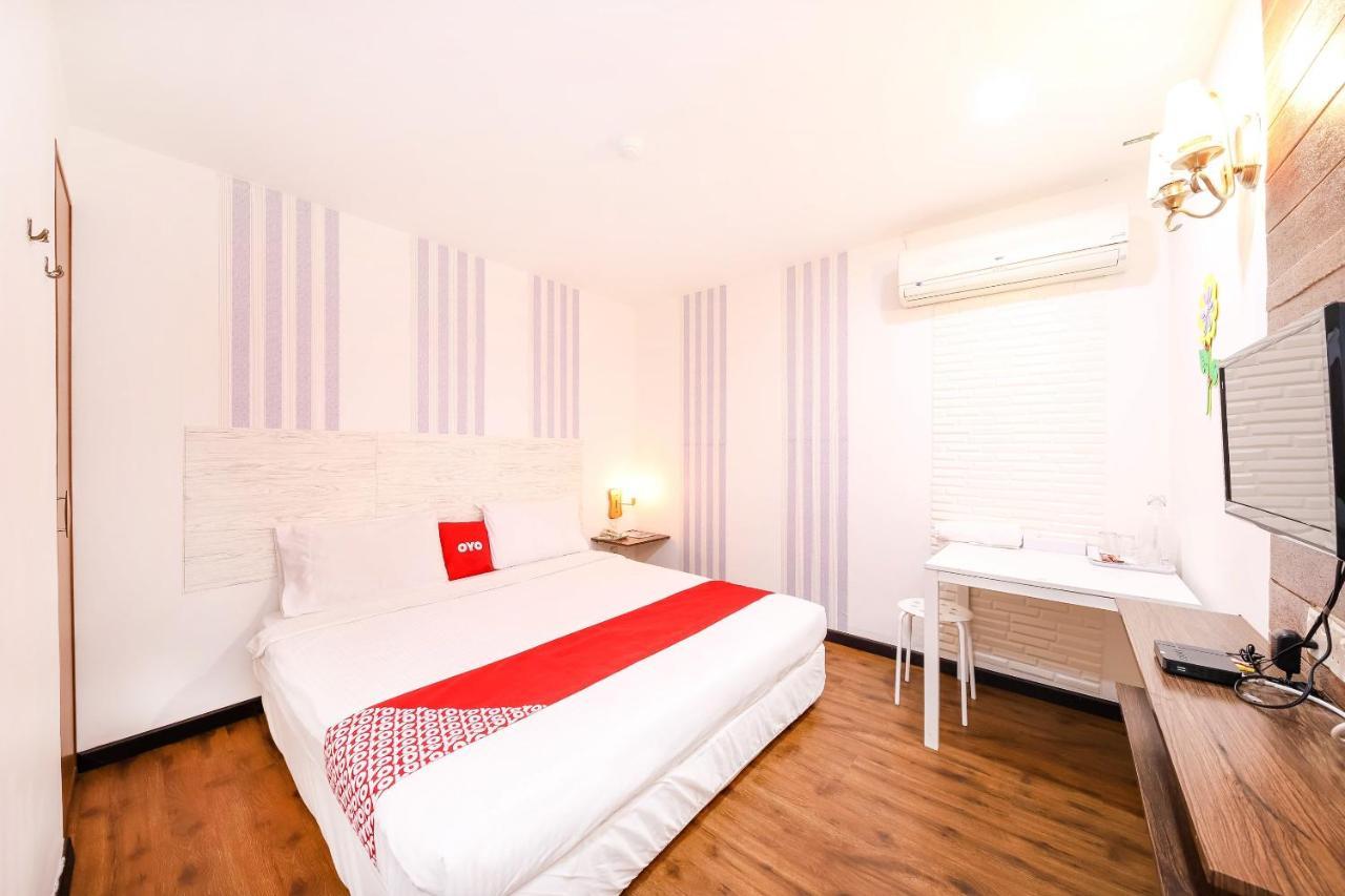 Oyo 43963 T Signature Hotel Petaling Jaya Ngoại thất bức ảnh
