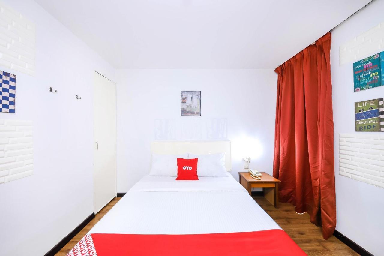 Oyo 43963 T Signature Hotel Petaling Jaya Ngoại thất bức ảnh
