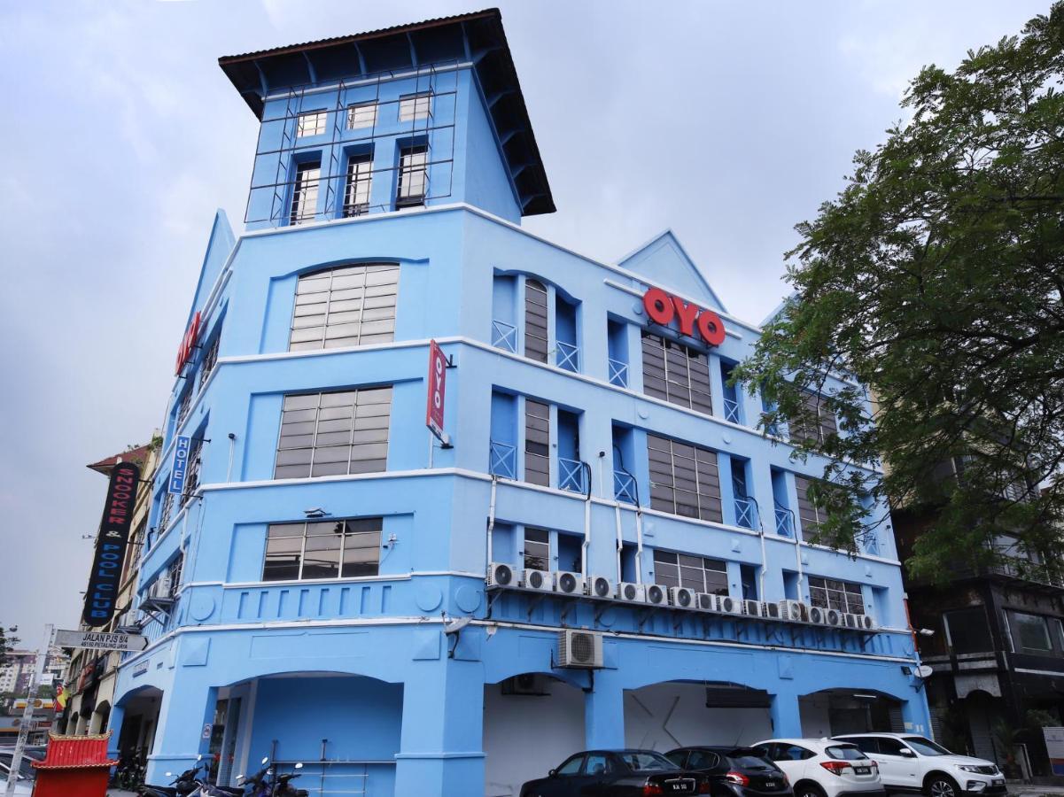 Oyo 43963 T Signature Hotel Petaling Jaya Ngoại thất bức ảnh