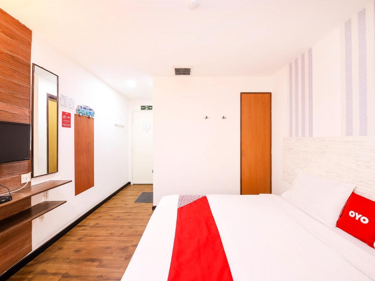 Oyo 43963 T Signature Hotel Petaling Jaya Ngoại thất bức ảnh