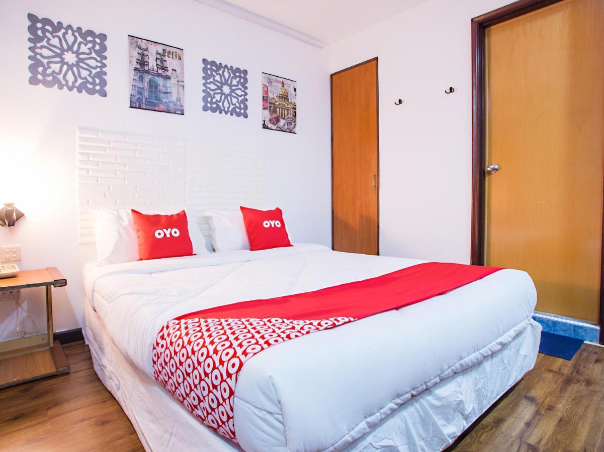 Oyo 43963 T Signature Hotel Petaling Jaya Ngoại thất bức ảnh