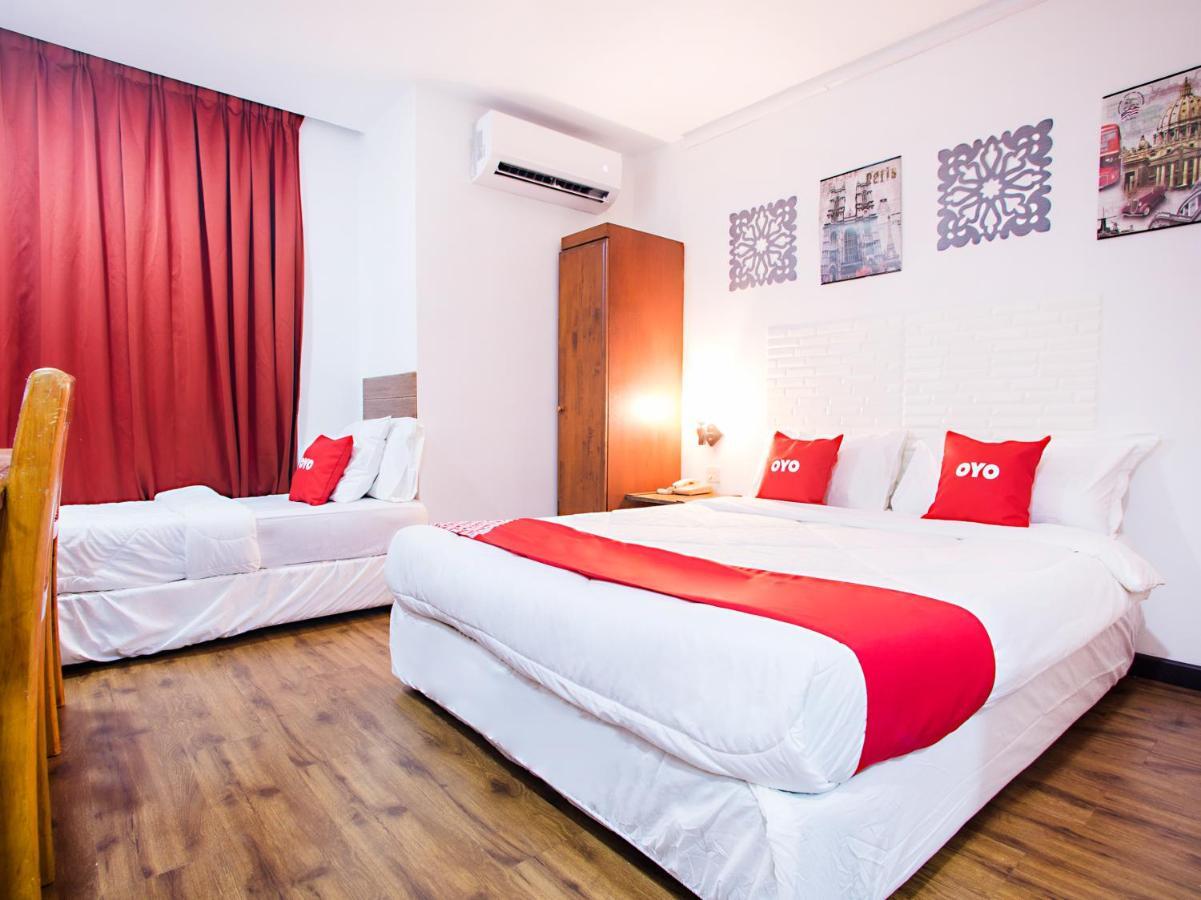 Oyo 43963 T Signature Hotel Petaling Jaya Ngoại thất bức ảnh