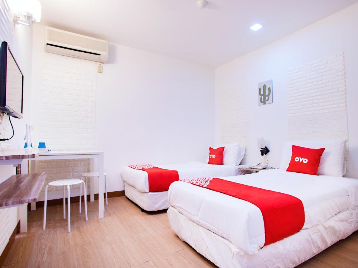 Oyo 43963 T Signature Hotel Petaling Jaya Ngoại thất bức ảnh